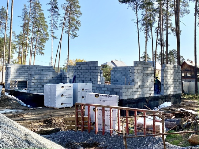 Кладка первого этажа ГК Урал-Строй