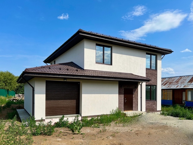 Коттедж с гаражом